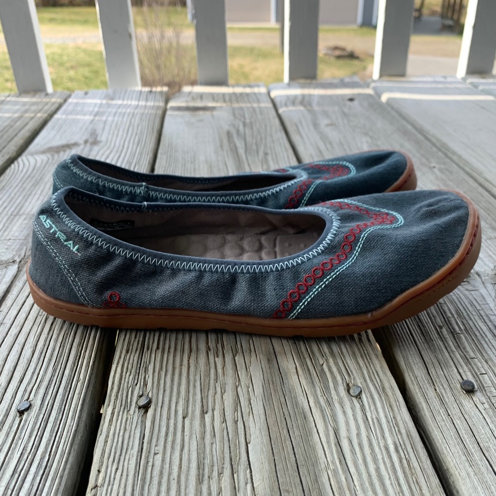 Astral Hemp Maria Womens 8 Ballet Flats Shoes Embroidered Canvas Blue Vegan S192